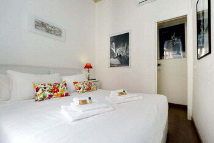 Room 29 of 32