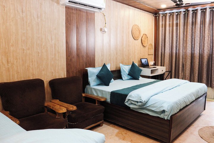 Room 15 of 49