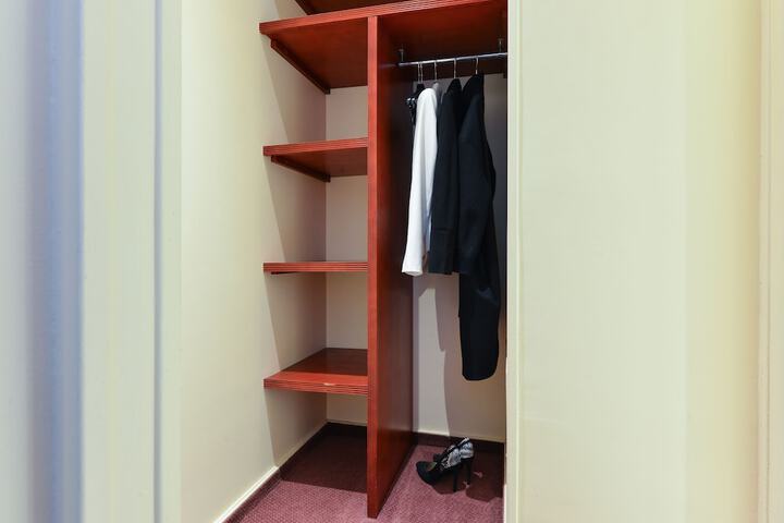 Room 14 of 22