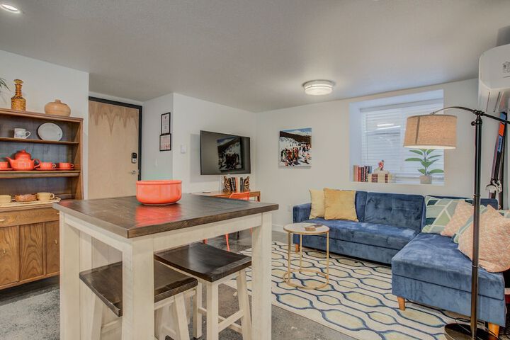 Room 10 of 30