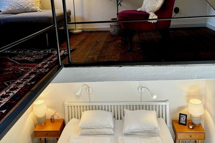 Room 2 of 86