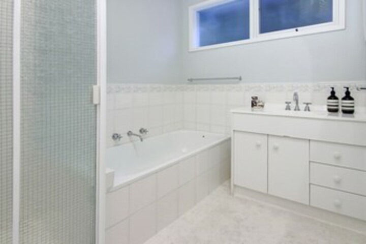 Room 2 of 31