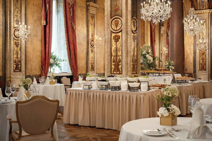 Dining 127 of 238