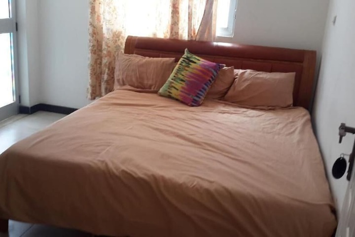 Room 7 of 14