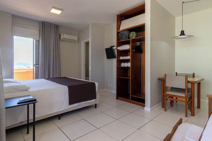 Room 3 of 31