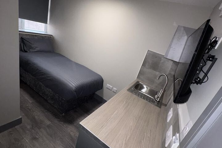 Room 15 of 21