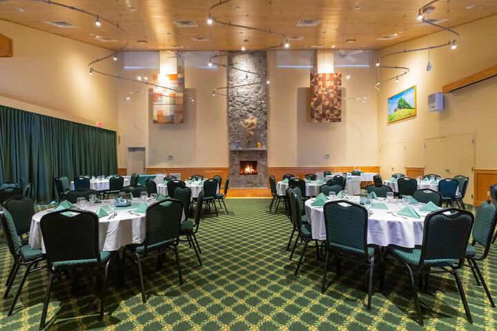 Ballroom/Hall 107 of 191