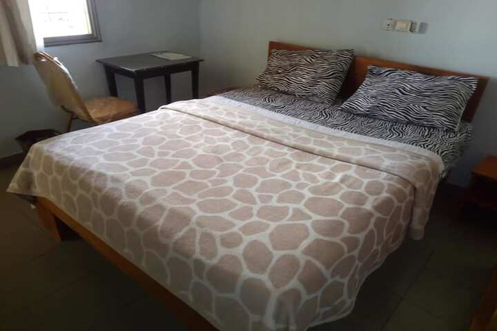 Room 15 of 32