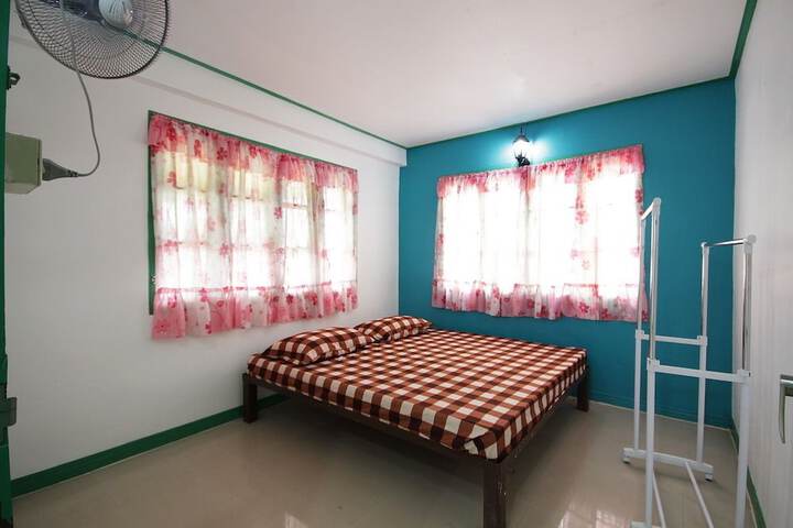 Room 15 of 90