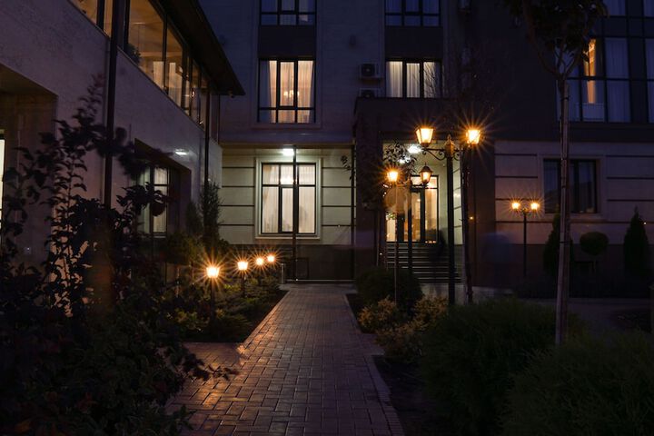 Hotel Exterior 62 of 66