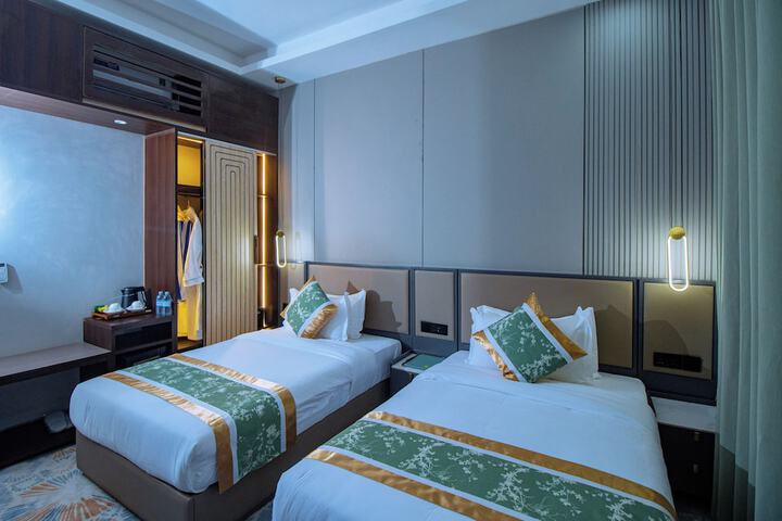 Room 40 of 139