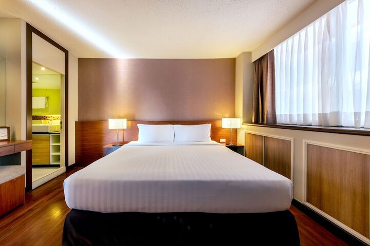 Room 14 of 119
