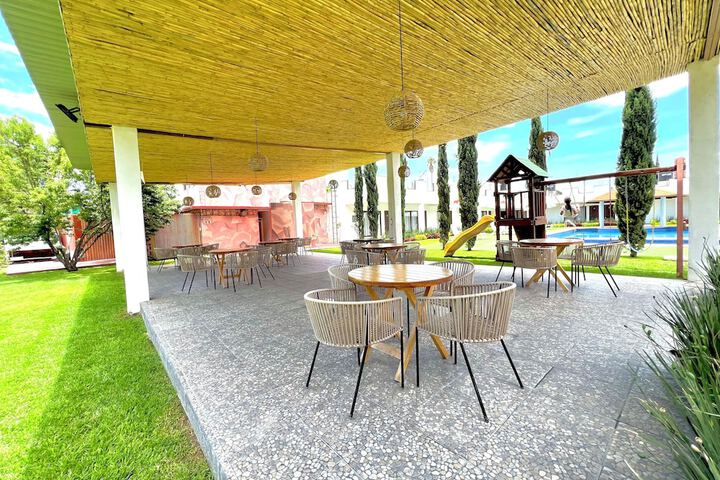 Terrace/Patio 33 of 64
