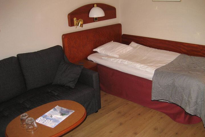 Room 12 of 91