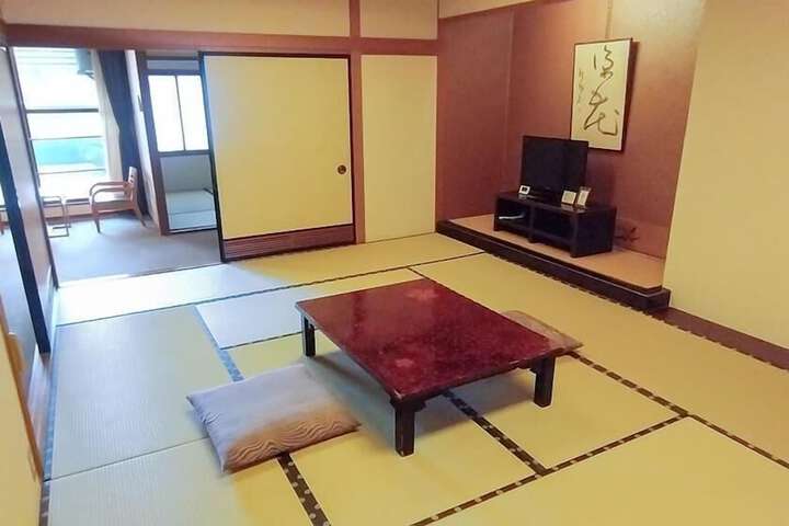 Room 26 of 49