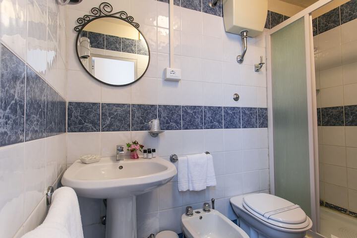 Clean Restrooms