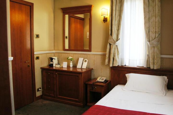 Room Photo