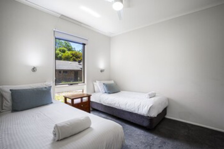 Room 4 of 39