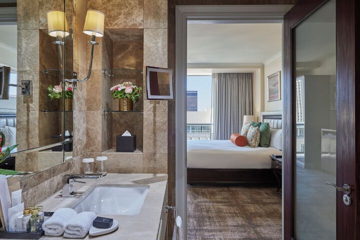Room 70 of 160