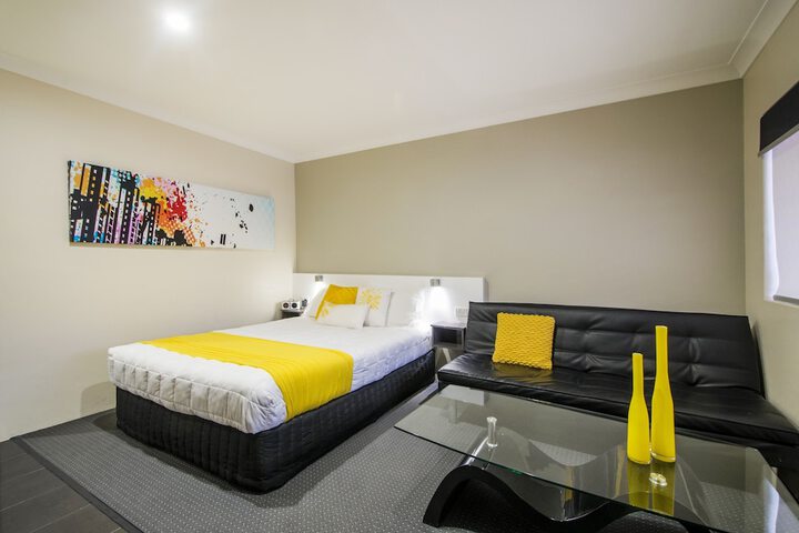 Room 4 of 30