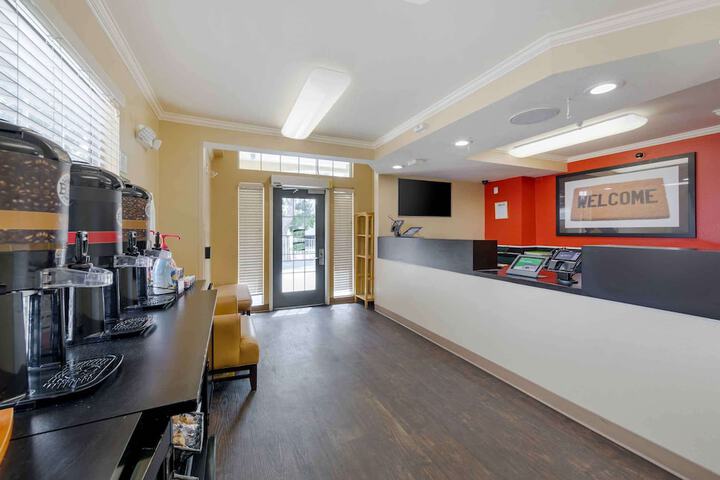 Suite 5 of 30