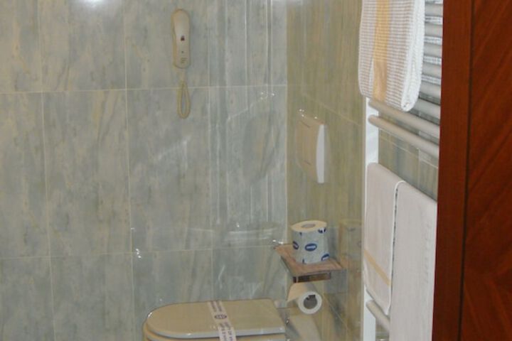 Room 20 of 39
