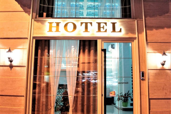 Hotel 76 of 87