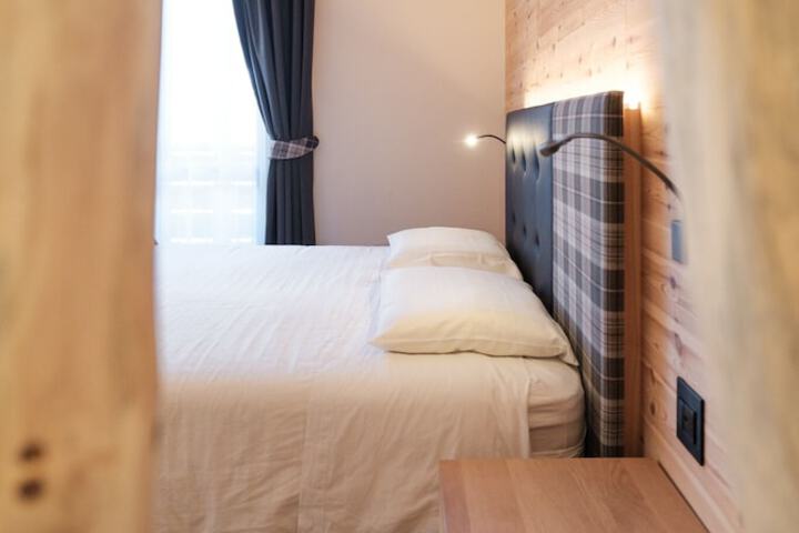 Room 54 of 177