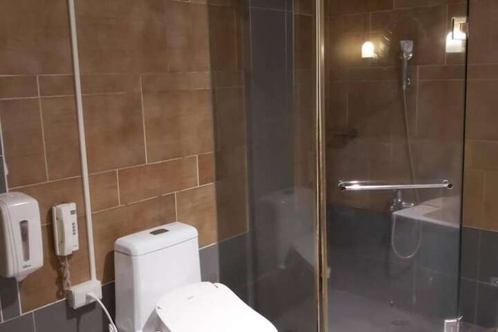 Room 20 of 32