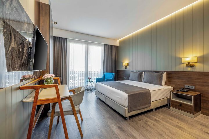 Room 7 of 63