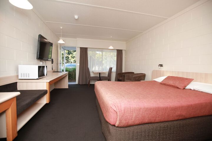 Room 16 of 35