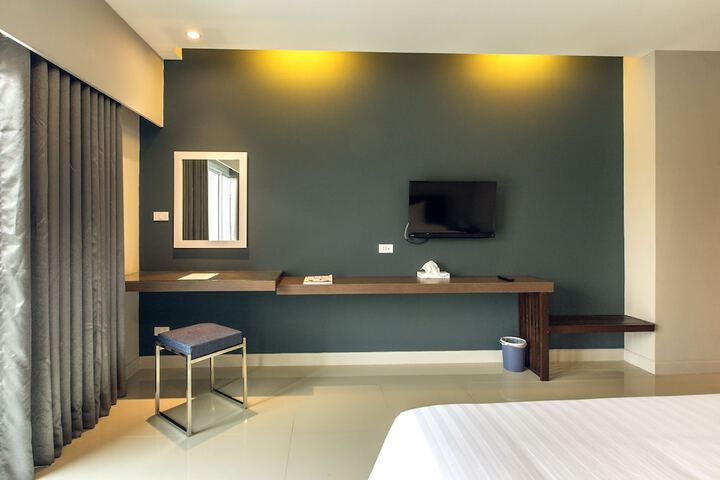 Room 27 of 46