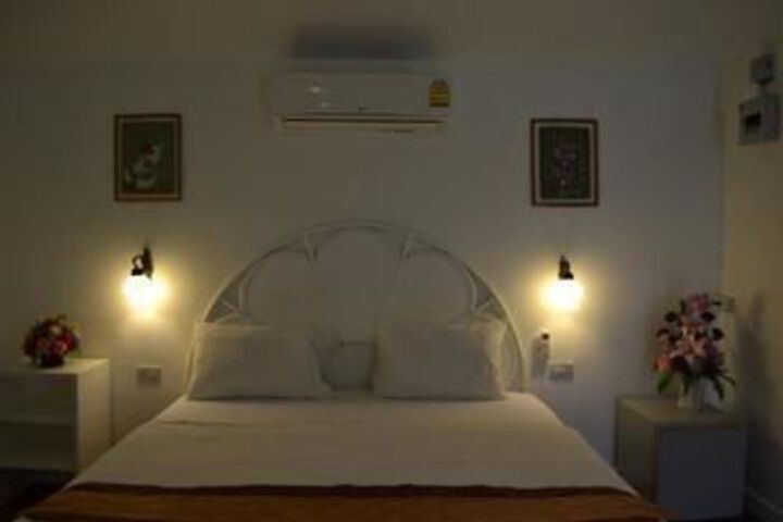 Room 10 of 41