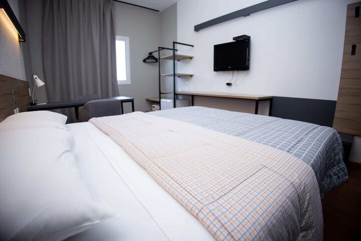 Room 28 of 71