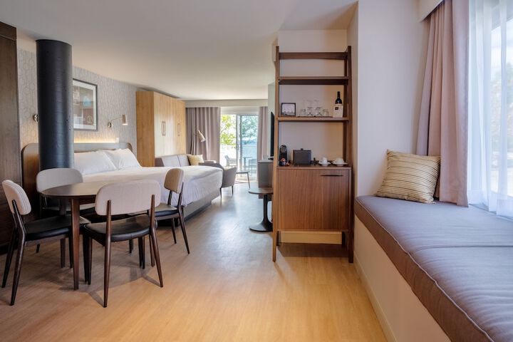 Room 20 of 40