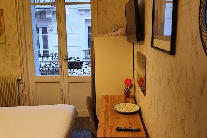 Room 16 of 52