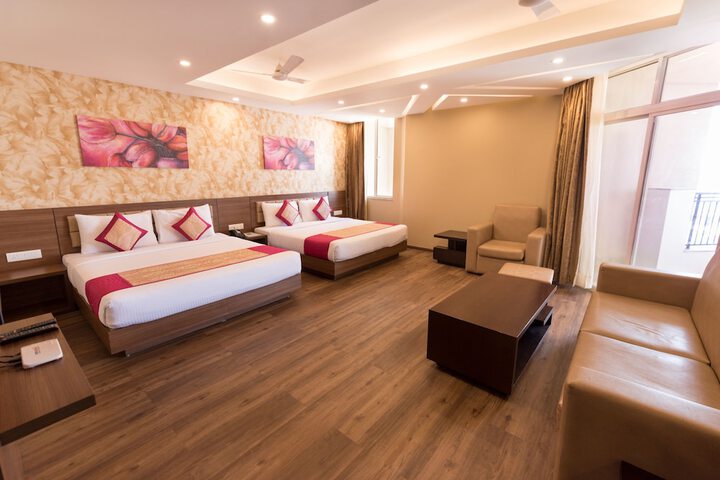Room 14 of 90