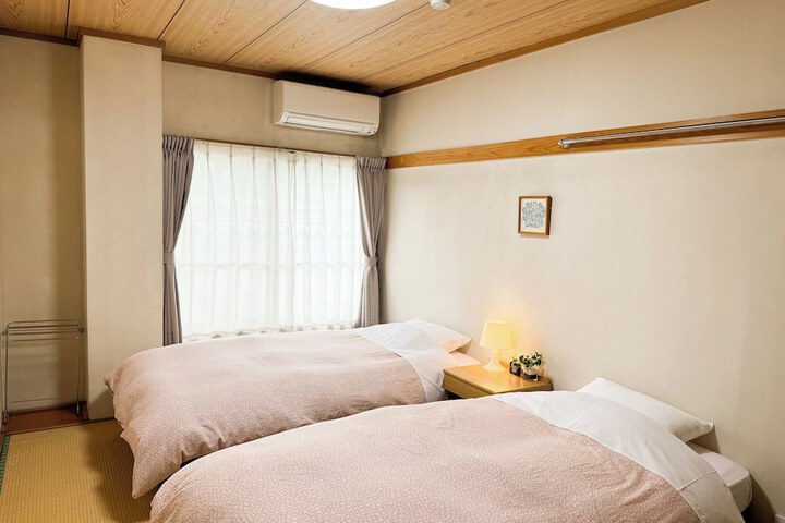 Room 9 of 30