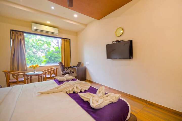 Room 10 of 83