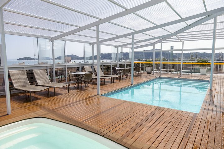 Pool Hotel