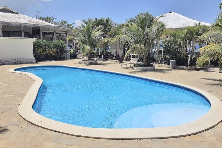 Pools & Facilities