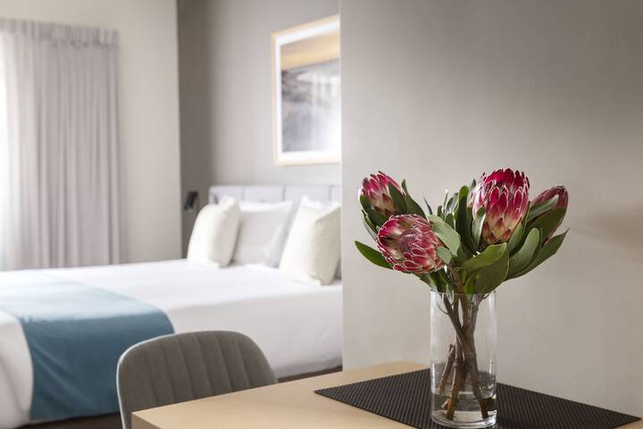 Room 5 of 28