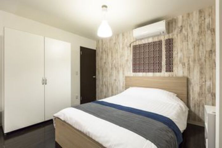 Room 122 of 182