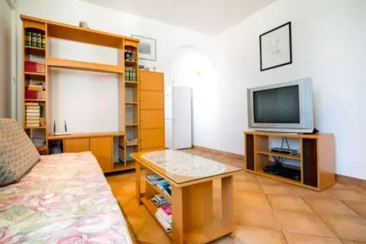 Room 2 of 13