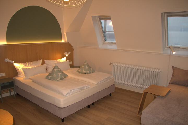 Room 41 of 95