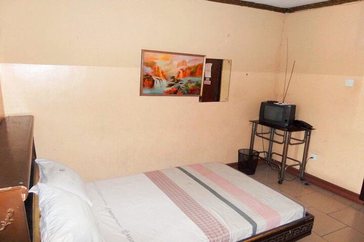 Room 19 of 25