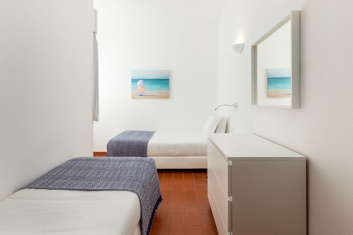 Room 14 of 91
