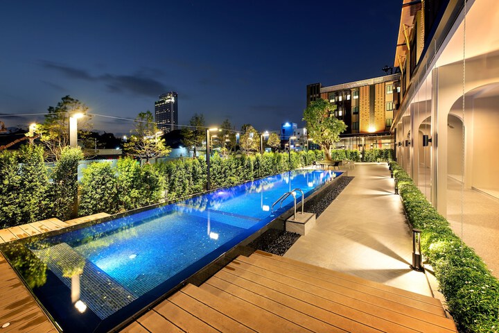 Pool 49 of 126