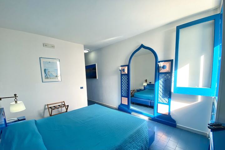 Room 9 of 26