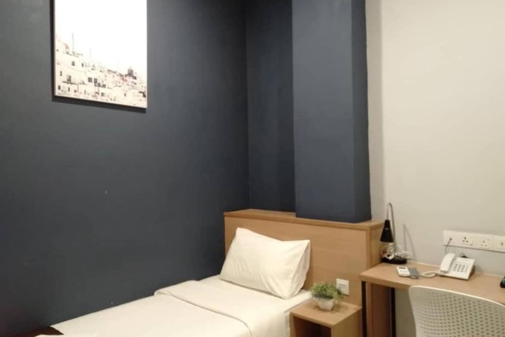 Room 31 of 63
